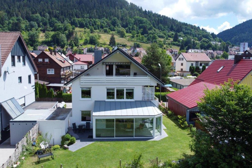 Ferienwohnung Am Enzufer Mit Balkon In Bad Wildbad Im Schwarzwald Екстер'єр фото